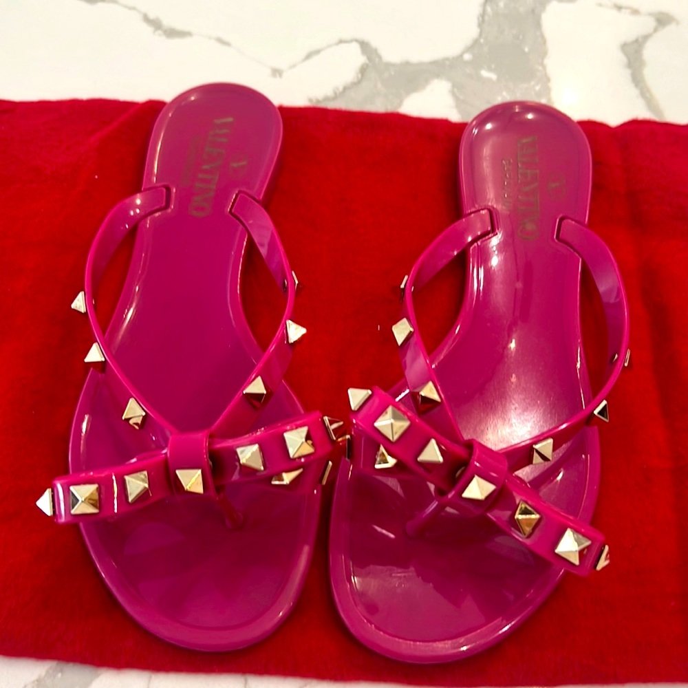 Valentino garravani sandals